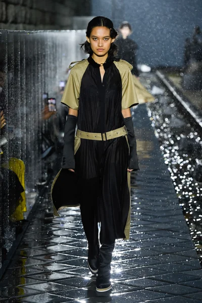 Look 30